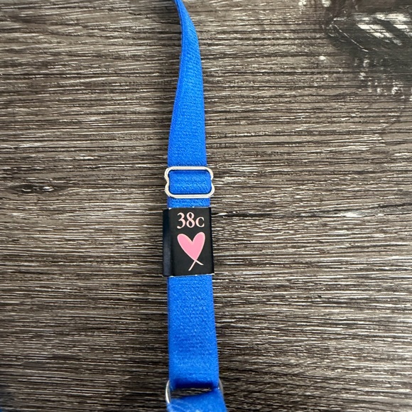 Victoria's Secret Vibrant Blue Lace Bra - Picture 2 of 4